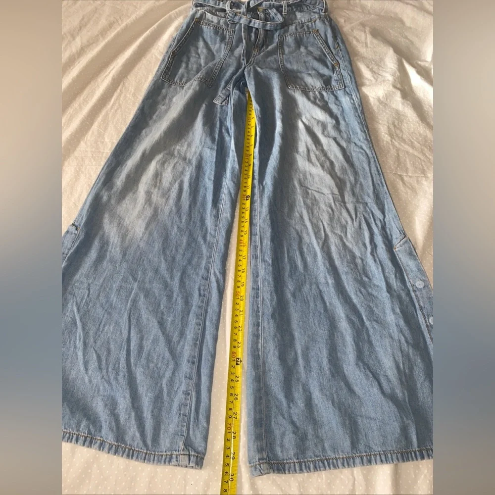 Anthropologie Pilcro High Rise Super Wide Button Leg Jean Lightweight Boho Sz 25 - Picture 5 of 13
